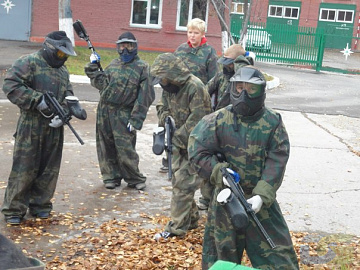 6Б класс. Поездка на игру в пейнтбол-4