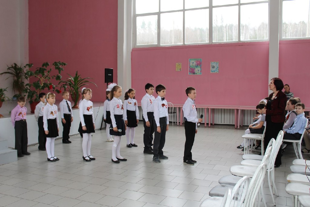 3 В